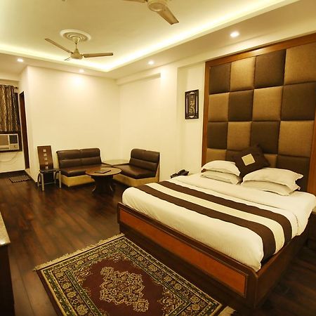 Hotel Parkway Deluxe Нью-Дели Экстерьер фото